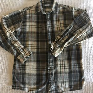 Fall flannel shirt 👔 good as a layering piece